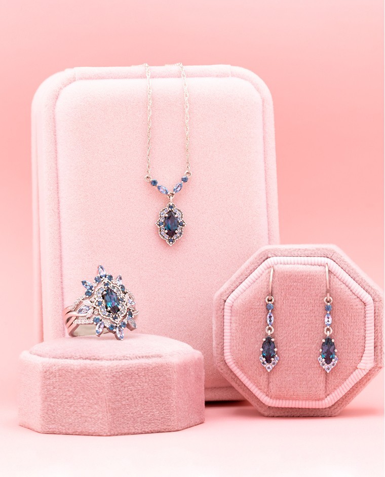 Vintage-inspired diamond and alexandrite bridal set with matching pendant and earrings